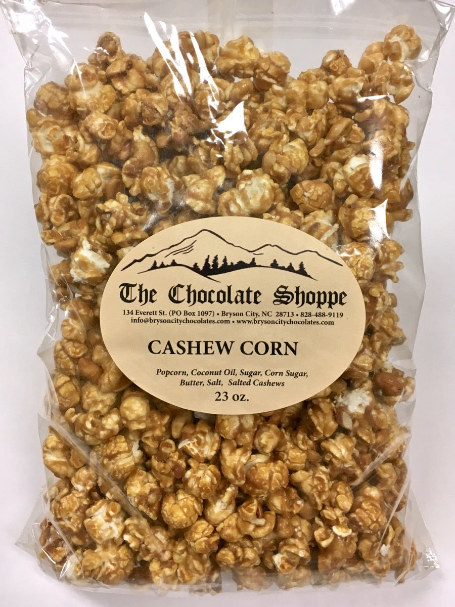 Caramel popcorn with roasted cashews and crisp texture